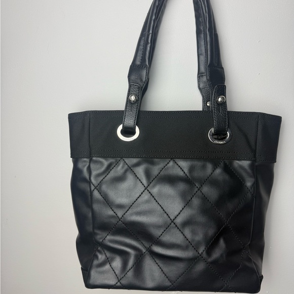 Chanel Black Quilted Leather Tote - Picture 3 of 10